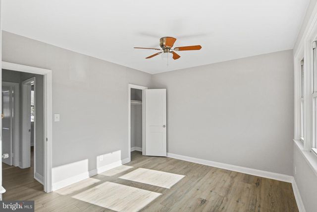 165 HAMPSHIRE, Essex, MD 21221