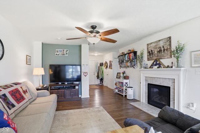5673 Broadcaster Lane, Plainfield, IN 46168