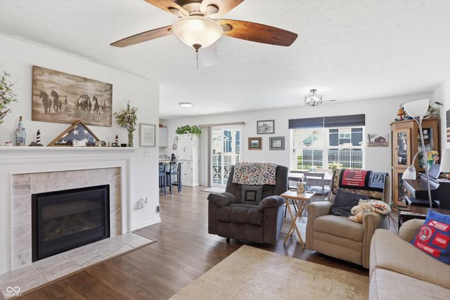 5673 Broadcaster Lane, Plainfield, IN 46168