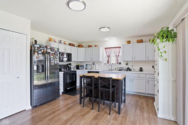 5673 Broadcaster Lane, Plainfield, IN 46168