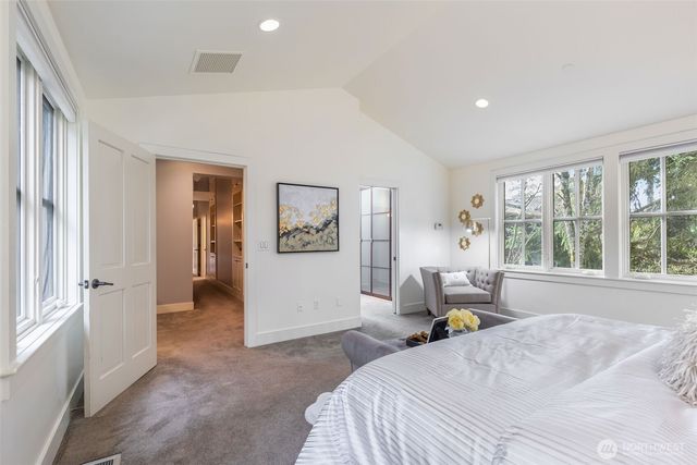 7626 NE 8th Street, Medina, WA 98039