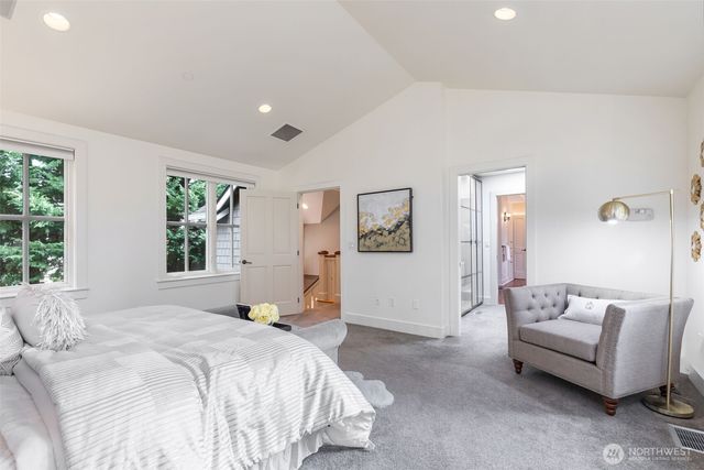 7626 NE 8th Street, Medina, WA 98039