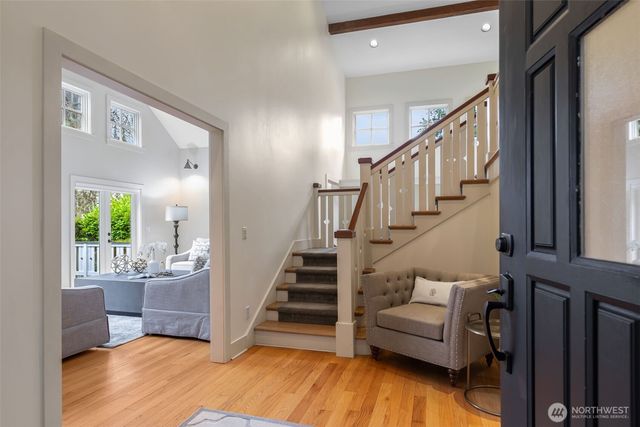 7626 NE 8th Street, Medina, WA 98039