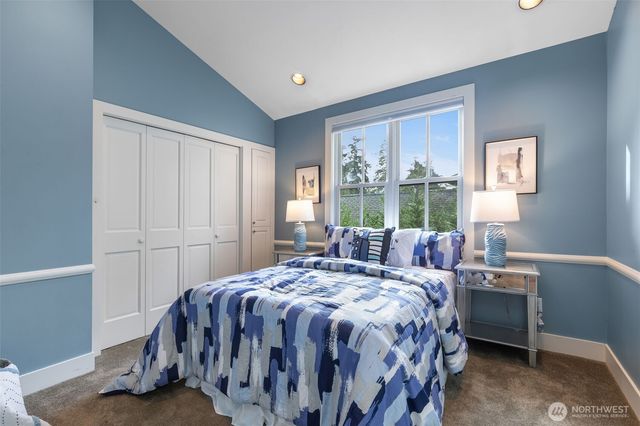 7626 NE 8th Street, Medina, WA 98039