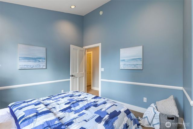 7626 NE 8th Street, Medina, WA 98039