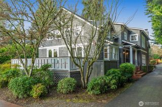 7626 NE 8th Street, Medina, WA 98039