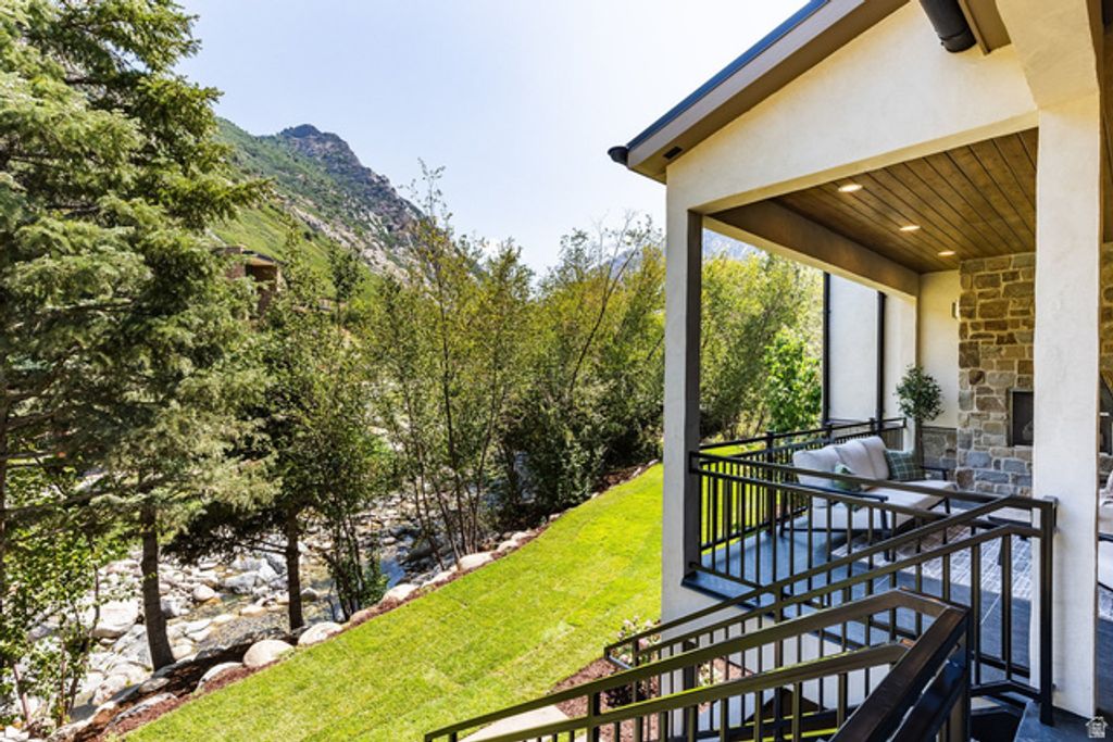 9653 S QUAIL HILL LN, Sandy, UT 84092 — photo 2