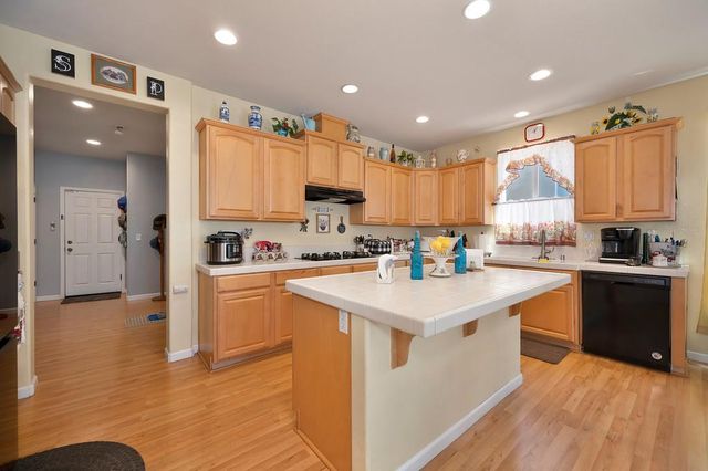 1141 Southwick Ln, Lincoln, CA 95648