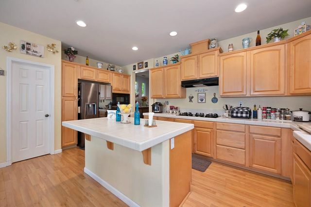 1141 Southwick Ln, Lincoln, CA 95648