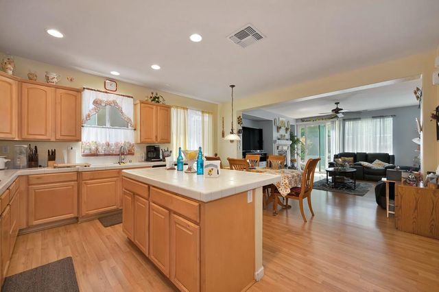 1141 Southwick Ln, Lincoln, CA 95648