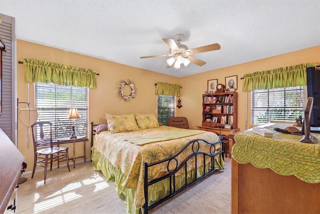 925 N BOUNDARY ROAD, Englewood, FL 34223