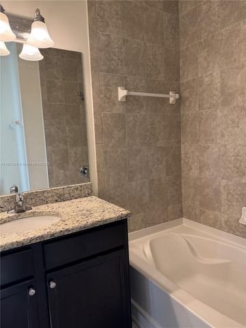 10600 NW 88th St 209, Doral, FL 33178