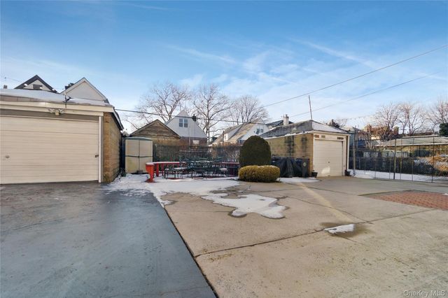 530 E 40th Street, Brooklyn, NY 11203