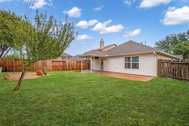 10101 Hidden Creek Falls Lane, Brookshire, TX 77423