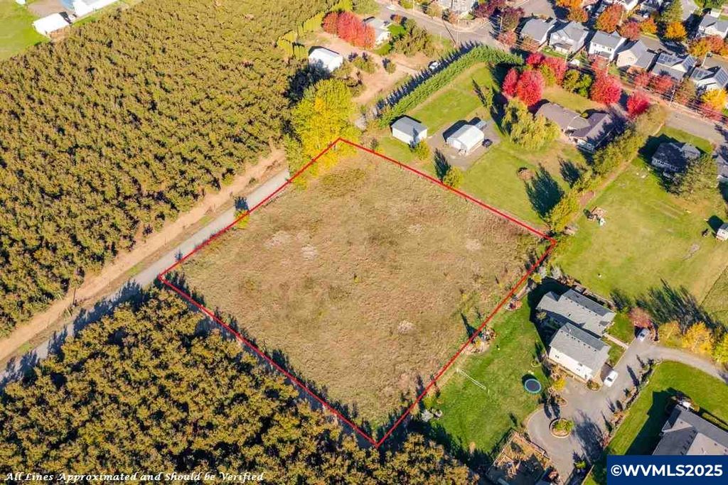 Image 11 of property listing at 0 NE Cullen Rd, Newberg, OR 97132