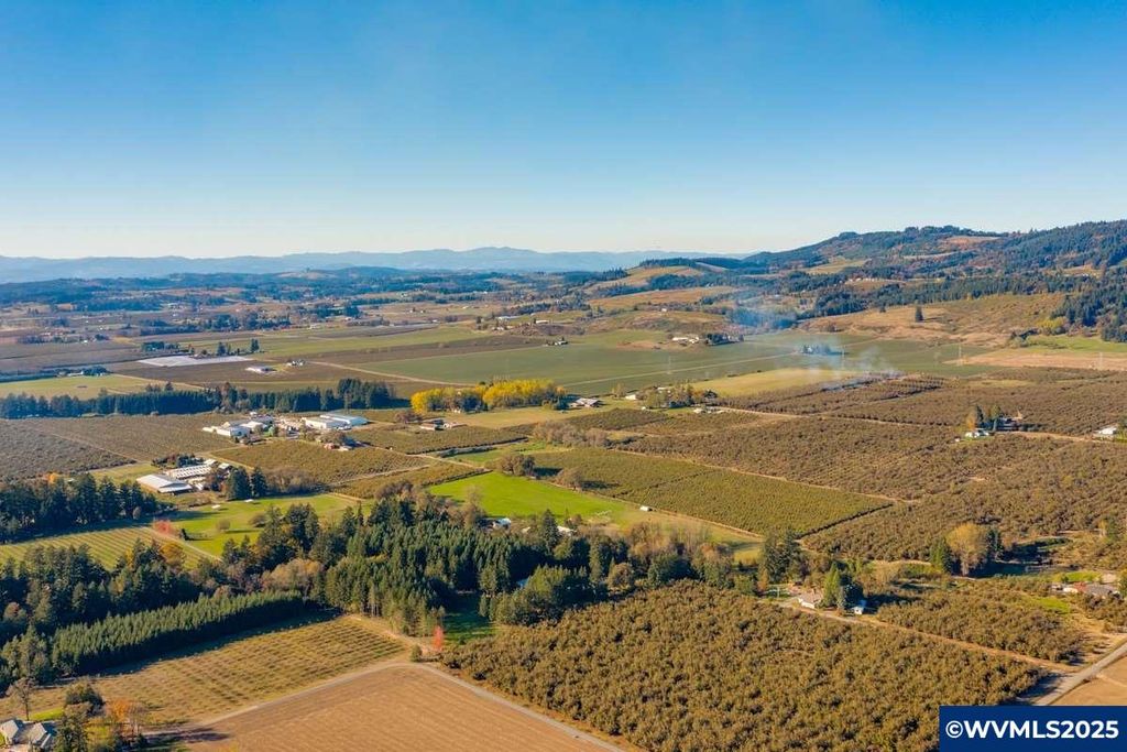 Image 16 of property listing at 0 NE Cullen Rd, Newberg, OR 97132
