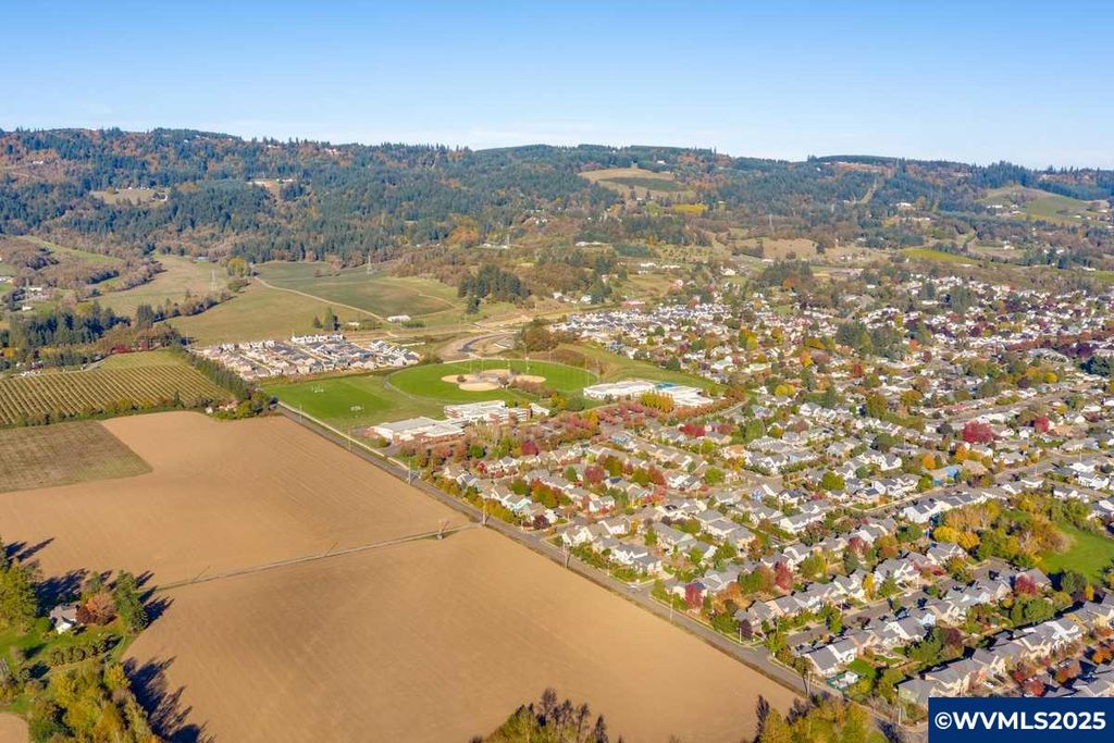 Image 17 of property listing at 0 NE Cullen Rd, Newberg, OR 97132