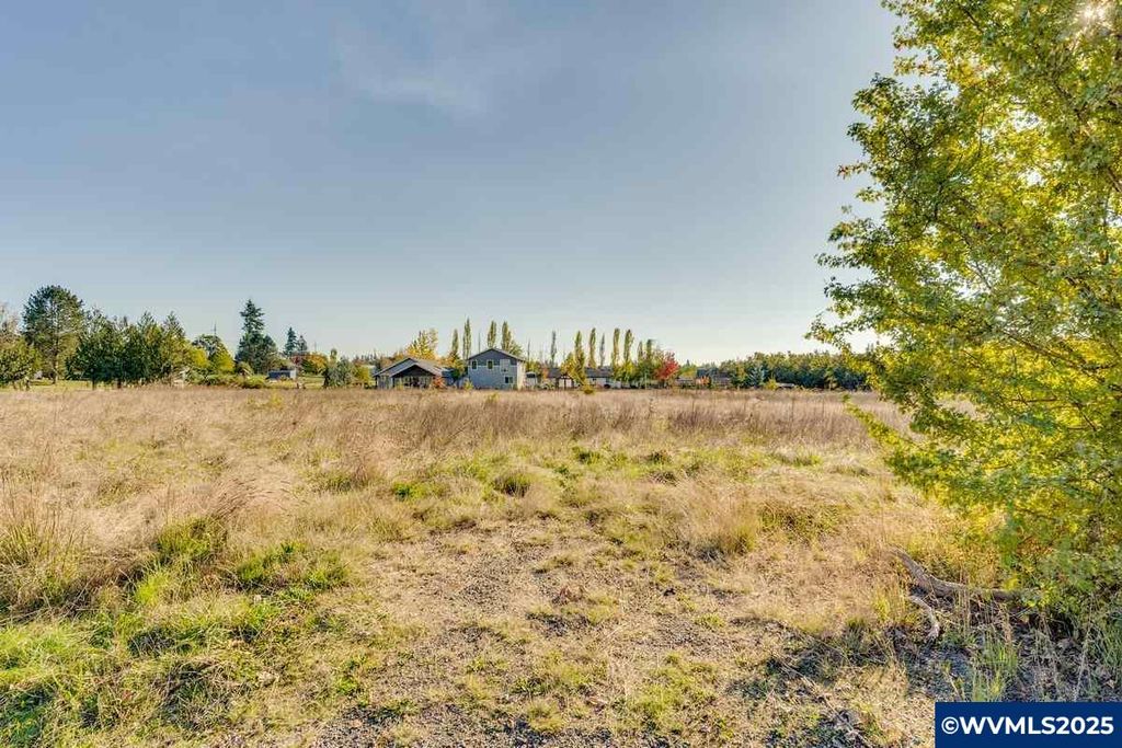 Image 6 of property listing at 0 NE Cullen Rd, Newberg, OR 97132