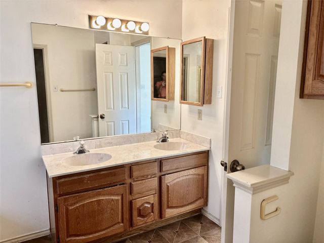 2707 Buckeye TRL, Cedar Park, TX 78613