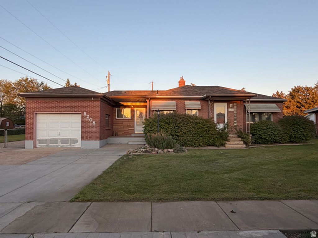 5208 S 2375 W, Roy, UT 84067 — exterior