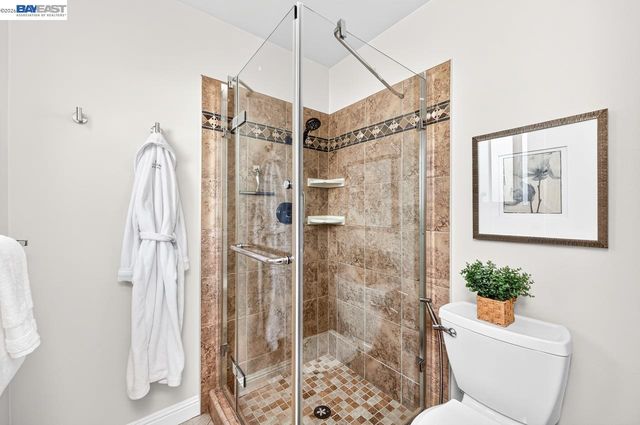 1237 Concord St, Pleasanton, CA 94566