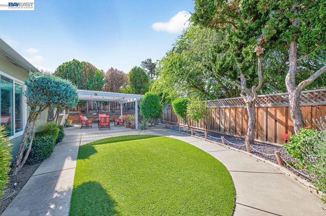 1237 Concord St, Pleasanton, CA 94566