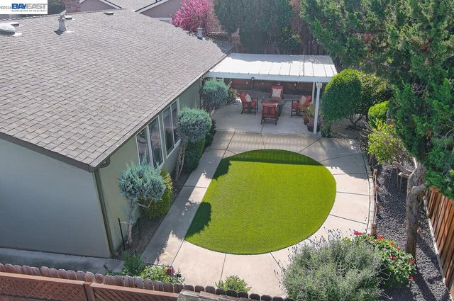 1237 Concord St, Pleasanton, CA 94566