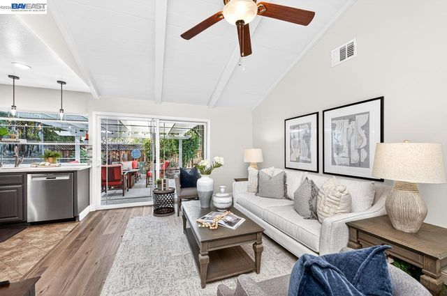 1237 Concord St, Pleasanton, CA 94566