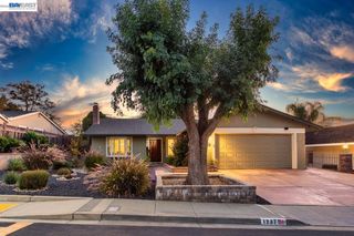 1237 Concord St, Pleasanton, CA 94566