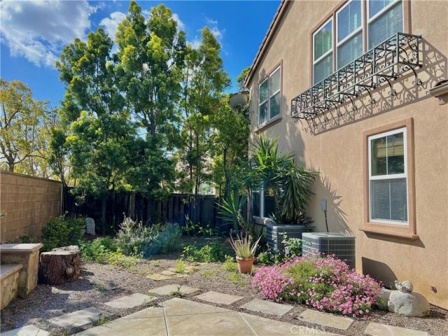 522 S Petunia Street, La Habra, CA 90631