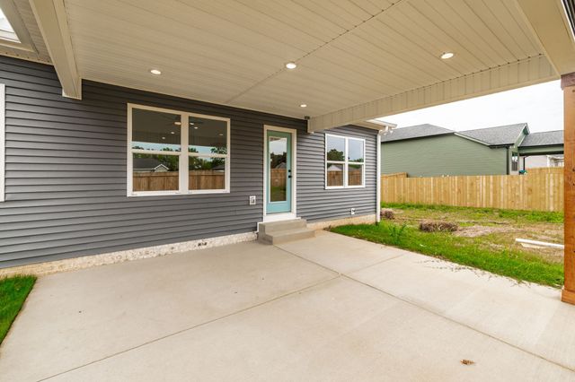 4180 Hereford Dr, Greenbrier, TN 37073