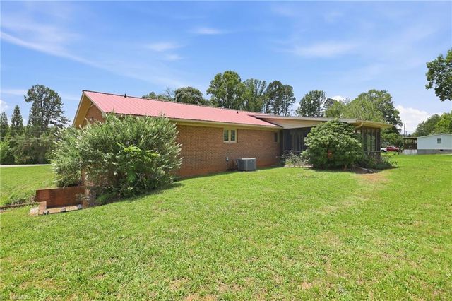 1456 Shady Grove Church Road, Winston-salem, NC 27107