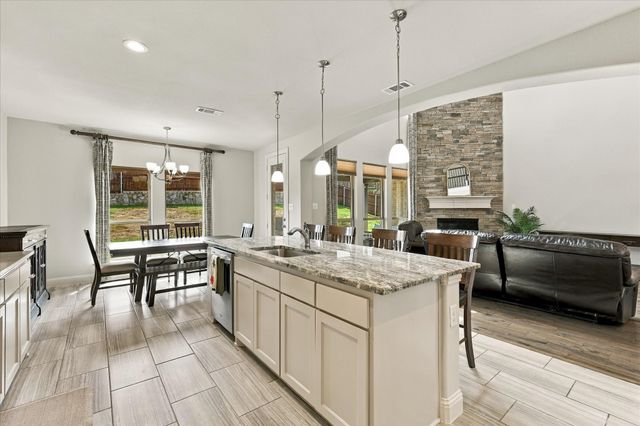 113 St Elias Drive, Burleson, TX 76028