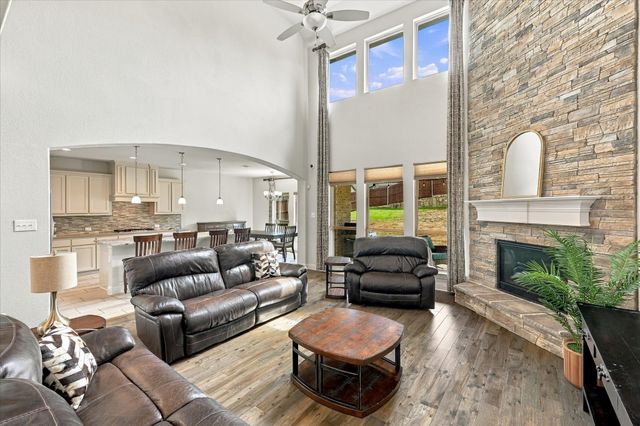 113 St Elias Drive, Burleson, TX 76028