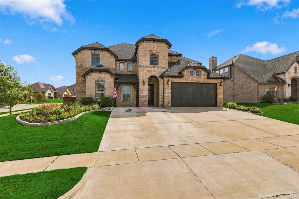 113 St Elias Drive, Burleson, TX 76028 — photo 2