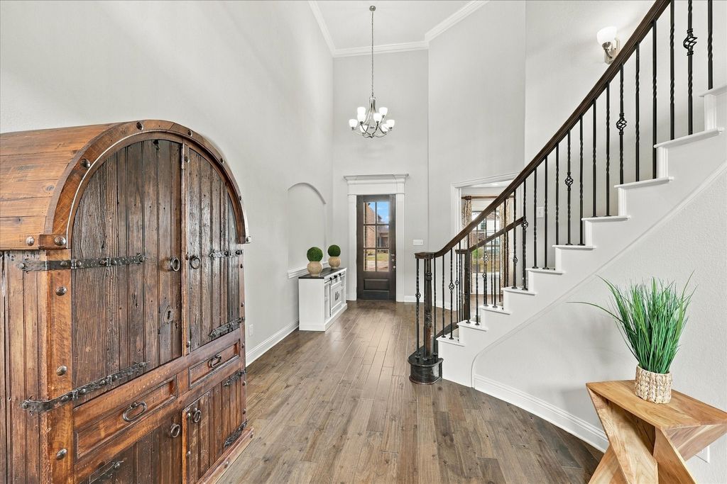 113 St Elias Drive, Burleson, TX 76028 — photo 4