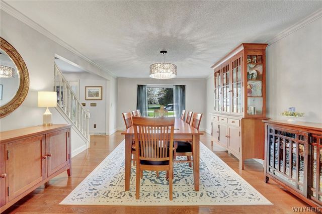 12 Fox Chapel Drive, Orchard Park, NY 14127