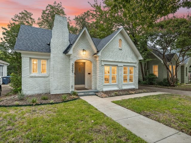 3221 Greene Avenue, Fort Worth, TX 76109