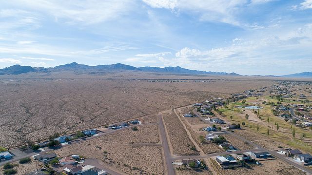 7370 E Blazed Ridge Drive, Kingman, AZ 86401