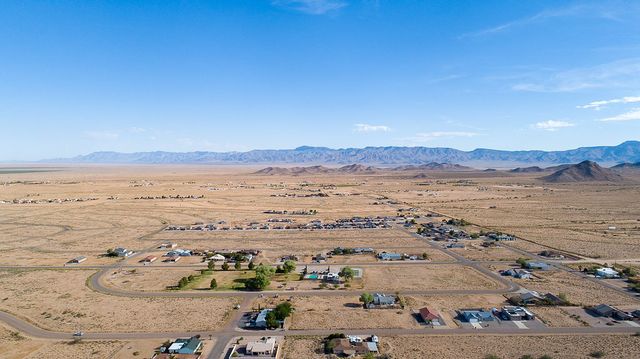 7370 E Blazed Ridge Drive, Kingman, AZ 86401