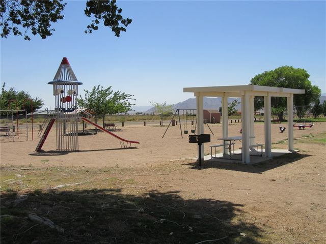 7370 E Blazed Ridge Drive, Kingman, AZ 86401