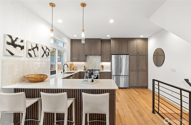 311 17th Avenue E, Seattle, WA 98112