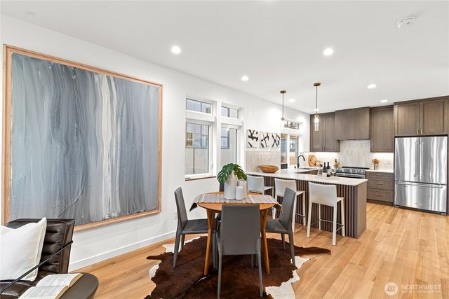 311 17th Avenue E, Seattle, WA 98112