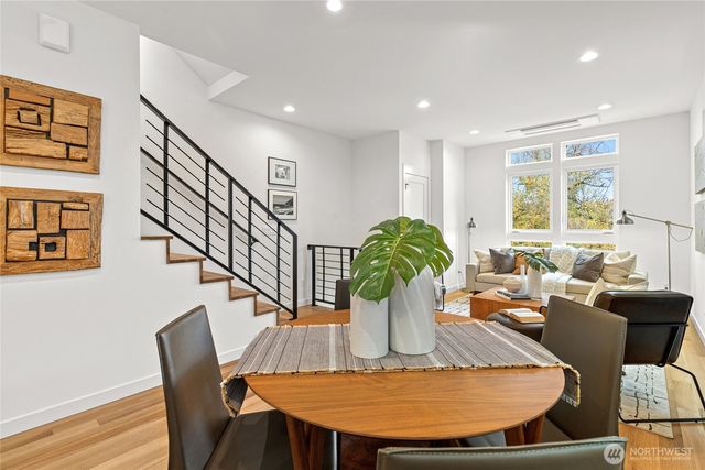 311 17th Avenue E, Seattle, WA 98112