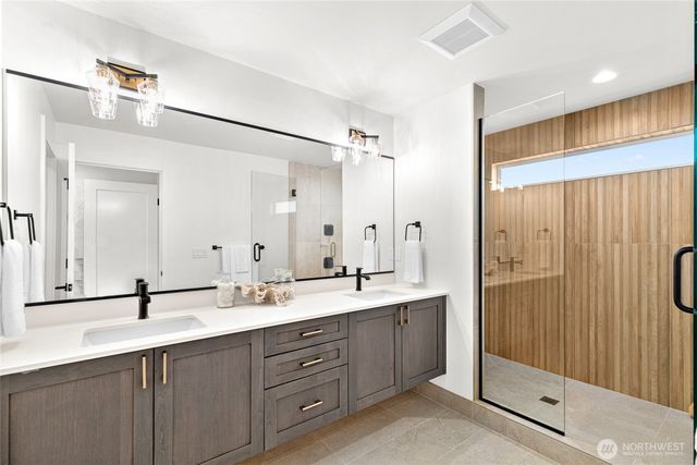 311 17th Avenue E, Seattle, WA 98112