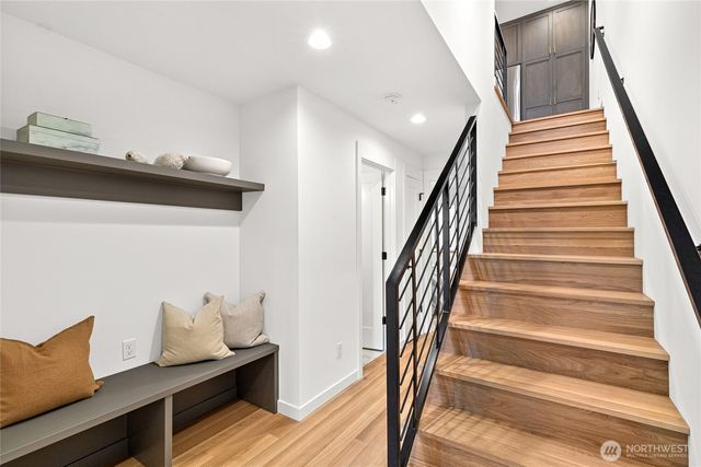 311 17th Avenue E, Seattle, WA 98112