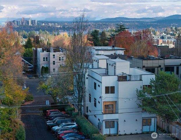 311 17th Avenue E, Seattle, WA 98112