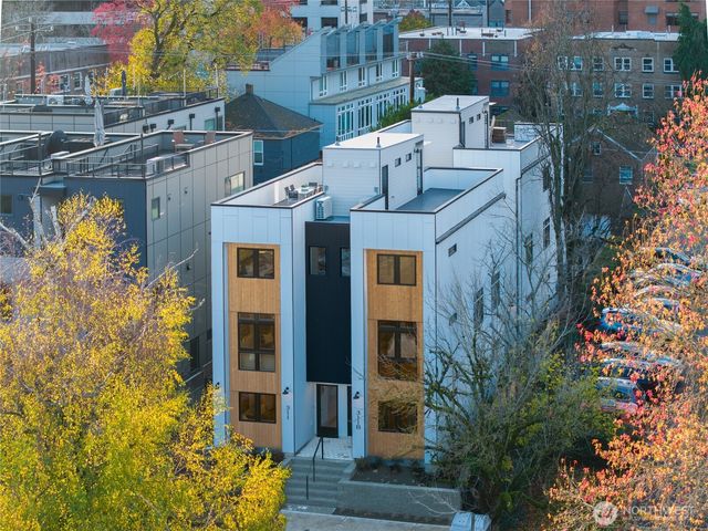 311 17th Avenue E, Seattle, WA 98112