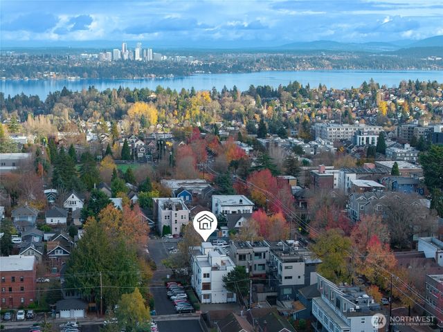 311 17th Avenue E, Seattle, WA 98112