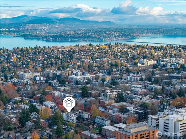 311 17th Avenue E, Seattle, WA 98112